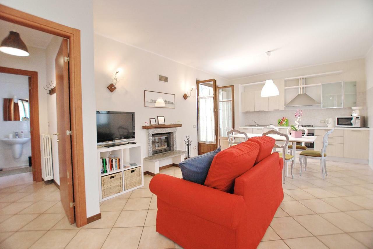 La Casa Dei Sogni Apartment สเตรซา ภายนอก รูปภาพ