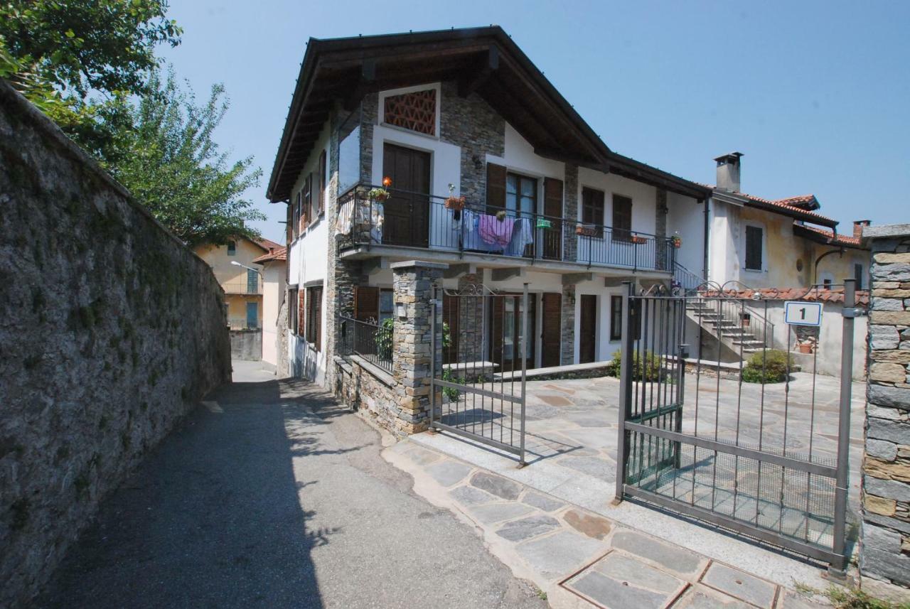 La Casa Dei Sogni Apartment สเตรซา ภายนอก รูปภาพ