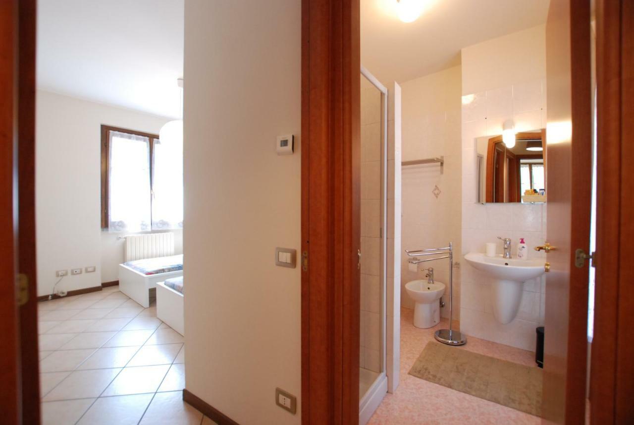 La Casa Dei Sogni Apartment สเตรซา ภายนอก รูปภาพ